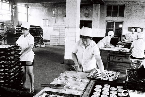 20多万张老照片,记录老青岛 团圆 味道